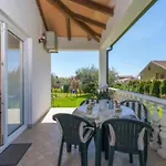 Mit Terrasse By Interhome Appartement *