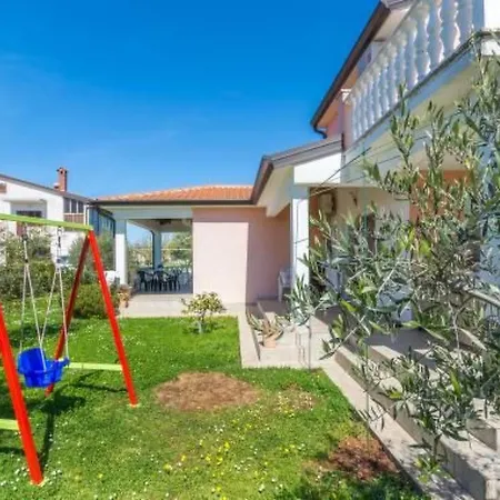شقة Mit Terrasse By Interhome Novigrad Istria